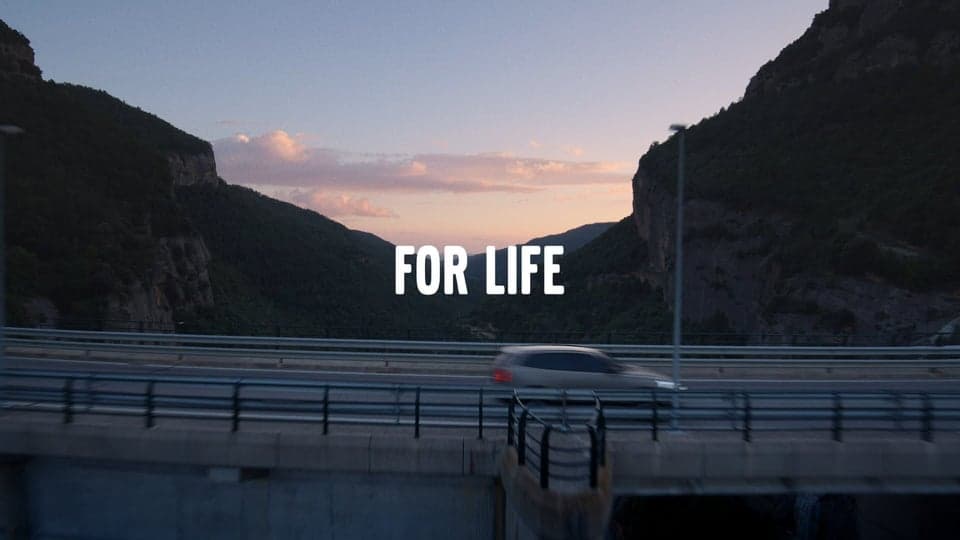 When you feel safe, you can be truly free. Seinebo Sey is Swedish singer, who is able to deal with the pressures of stardom thanks to the support of her sister, Seidato.